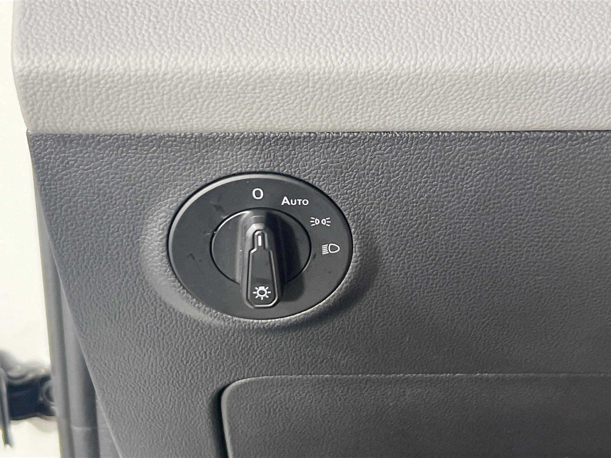 Used 2023 Volkswagen Taos SE AWD/4WD image 10