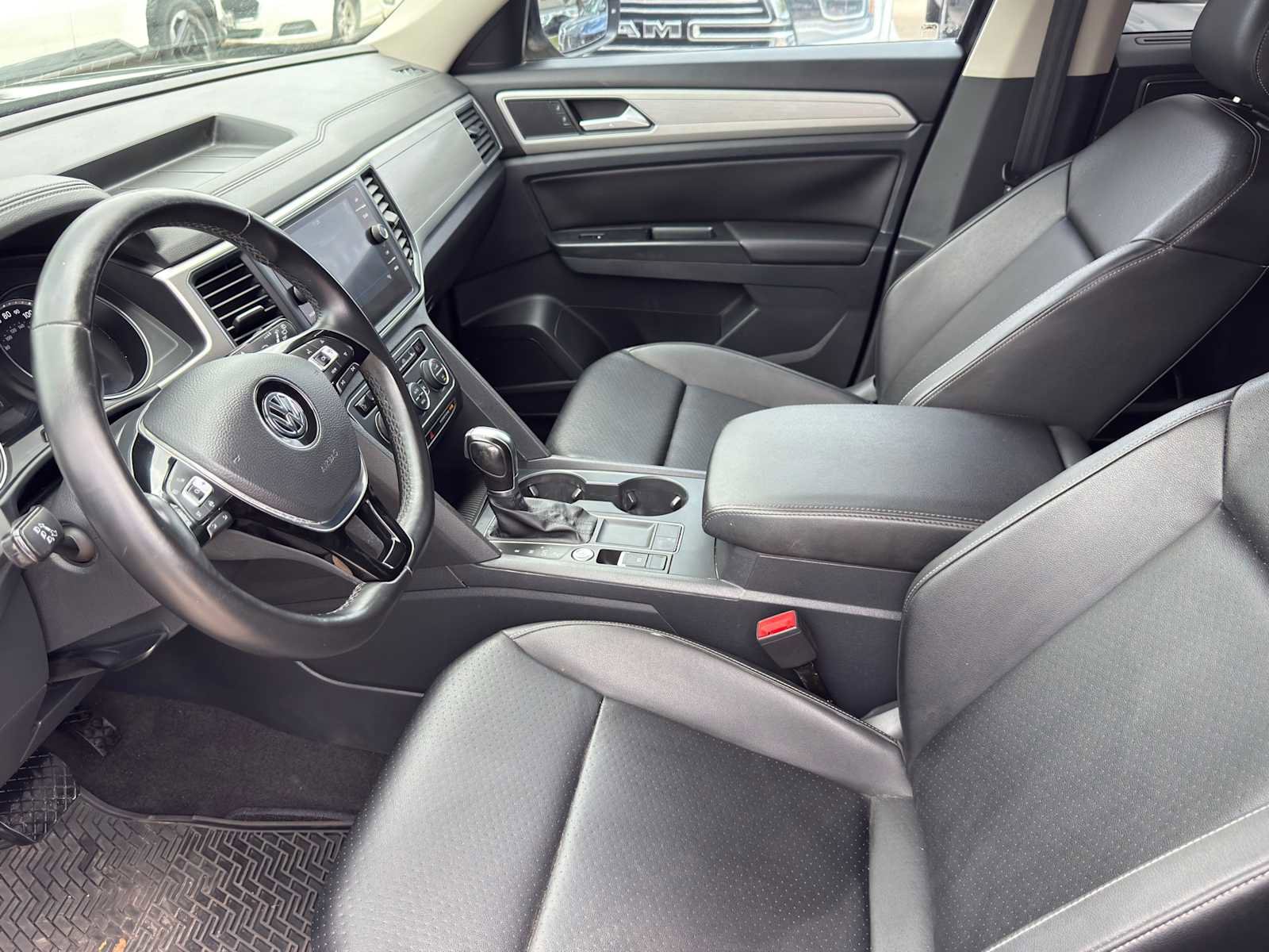 Used 2019 Volkswagen Atlas SE FWD image 9