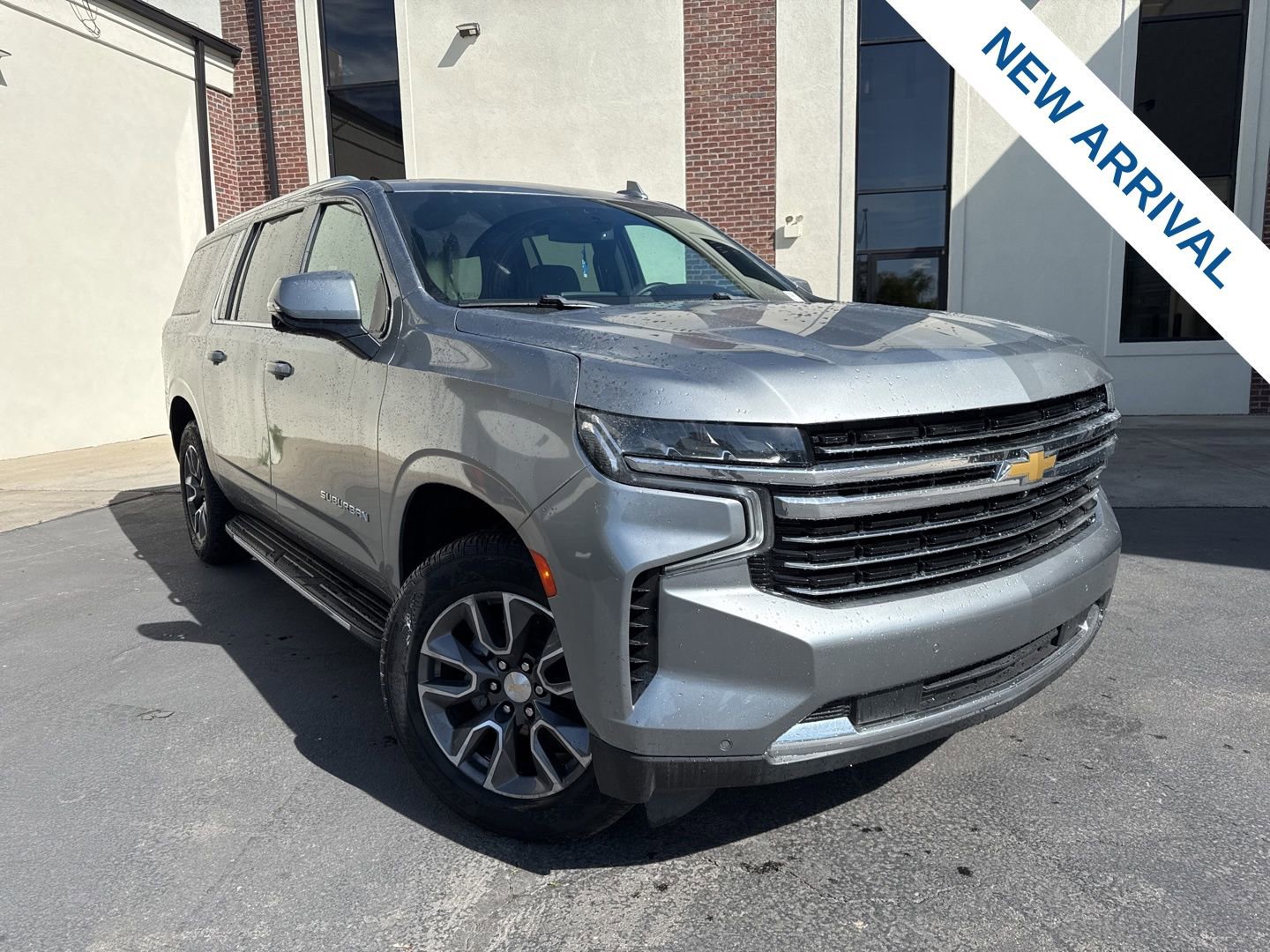 Used 2023 Chevrolet Suburban LT w/ Luxury Package