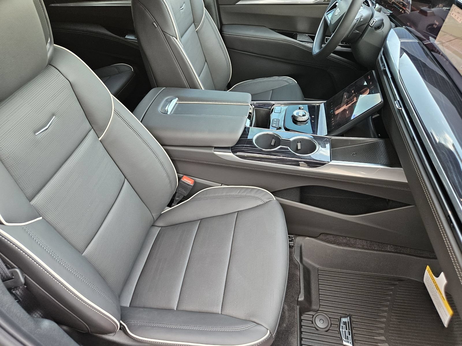New 2026 Cadillac Escalade Sport w/ Touring Package AWD/4WD image 15