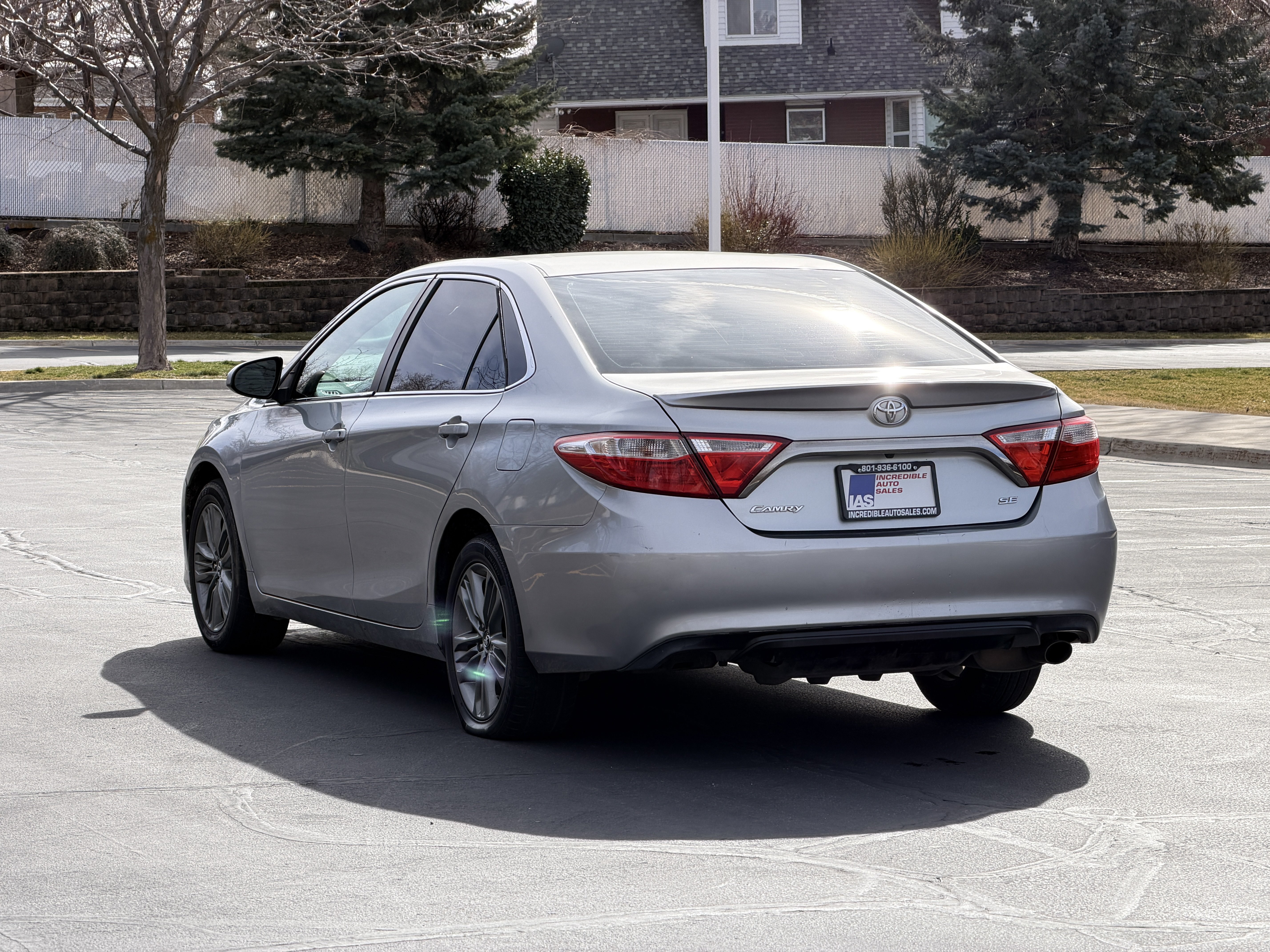 Used 2015 Toyota Camry SE FWD image 7