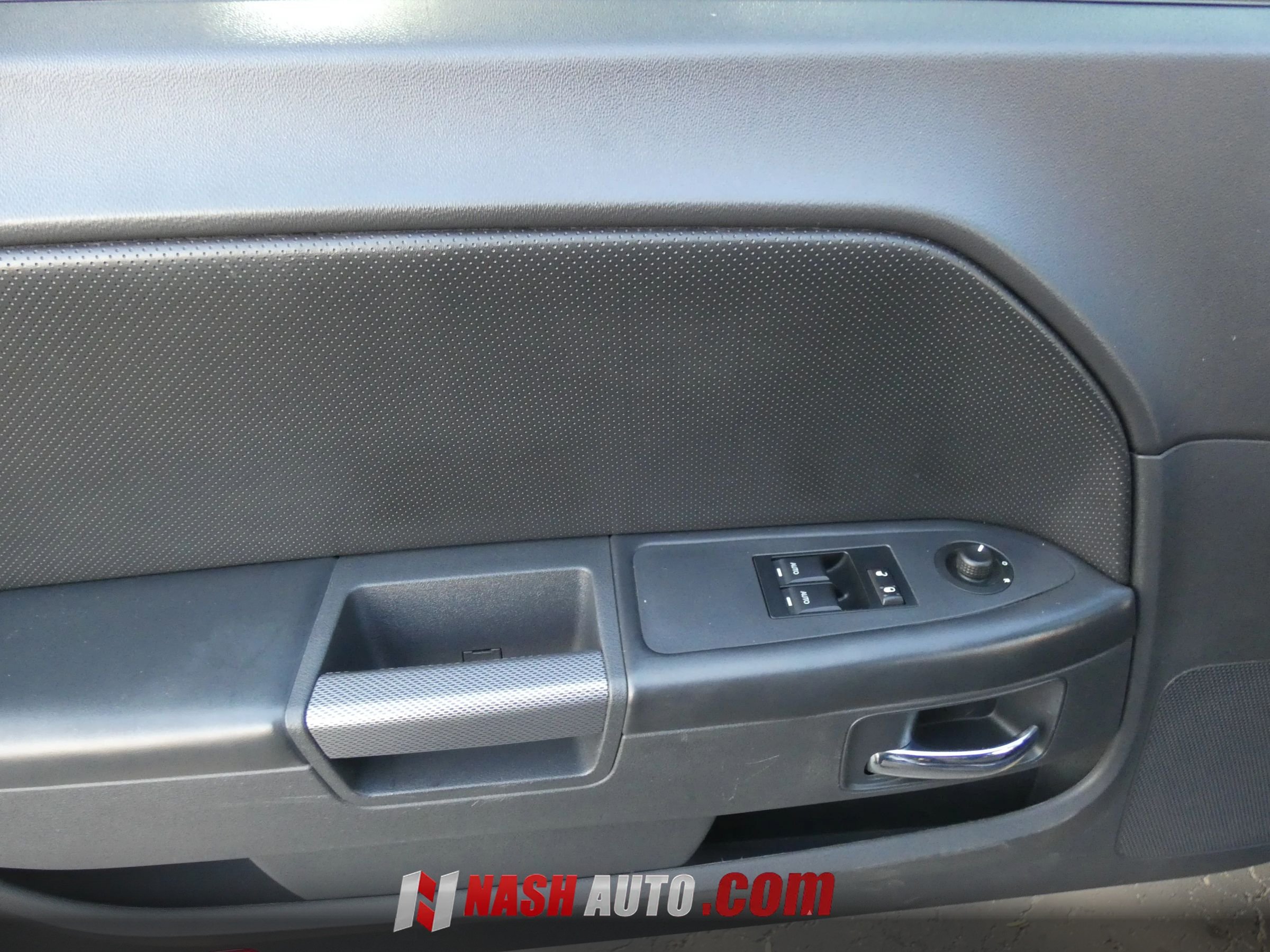 Used 2014 Dodge Challenger R/T RWD image 35