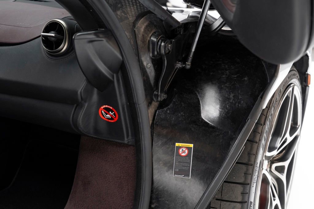 Used 2018 McLaren 720S Performance image 43