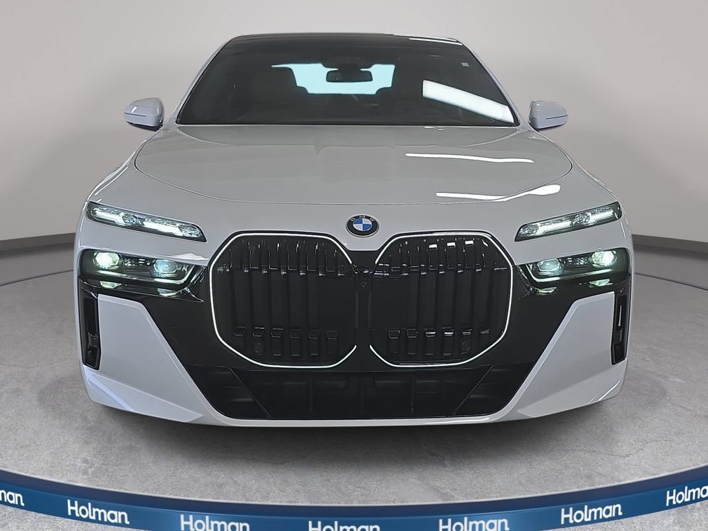 New 2026 BMW 740i w/ Executive Package RWD image 2
