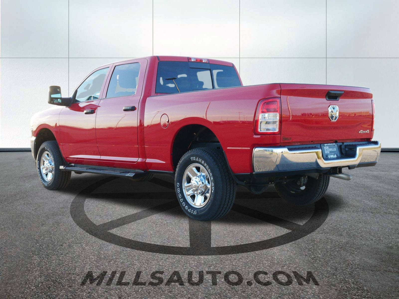 Used 2024 RAM 2500 Tradesman w/ Chrome Appearance Group image 3