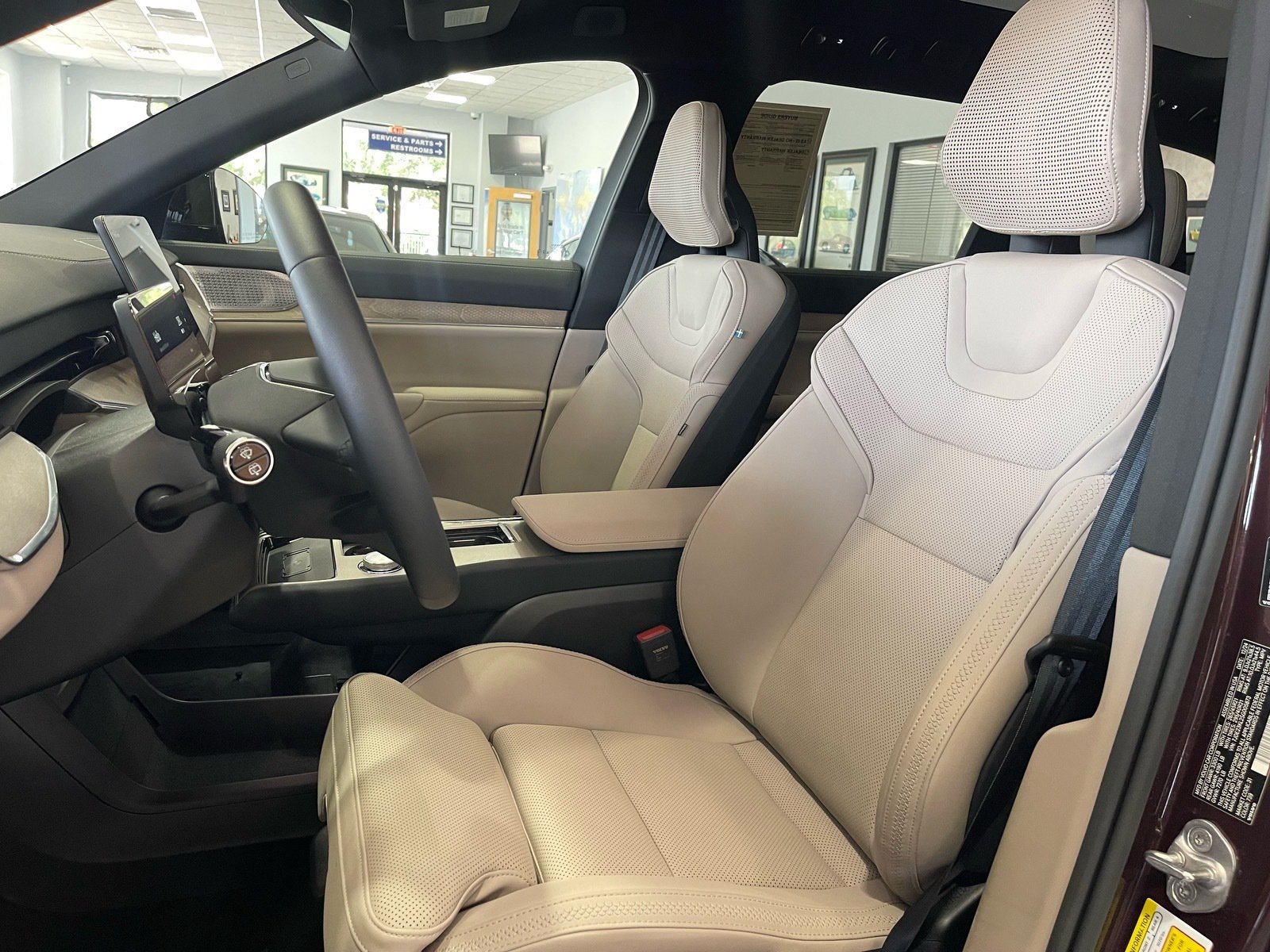 Used 2025 Volvo EX90 Ultra AWD/4WD image 26