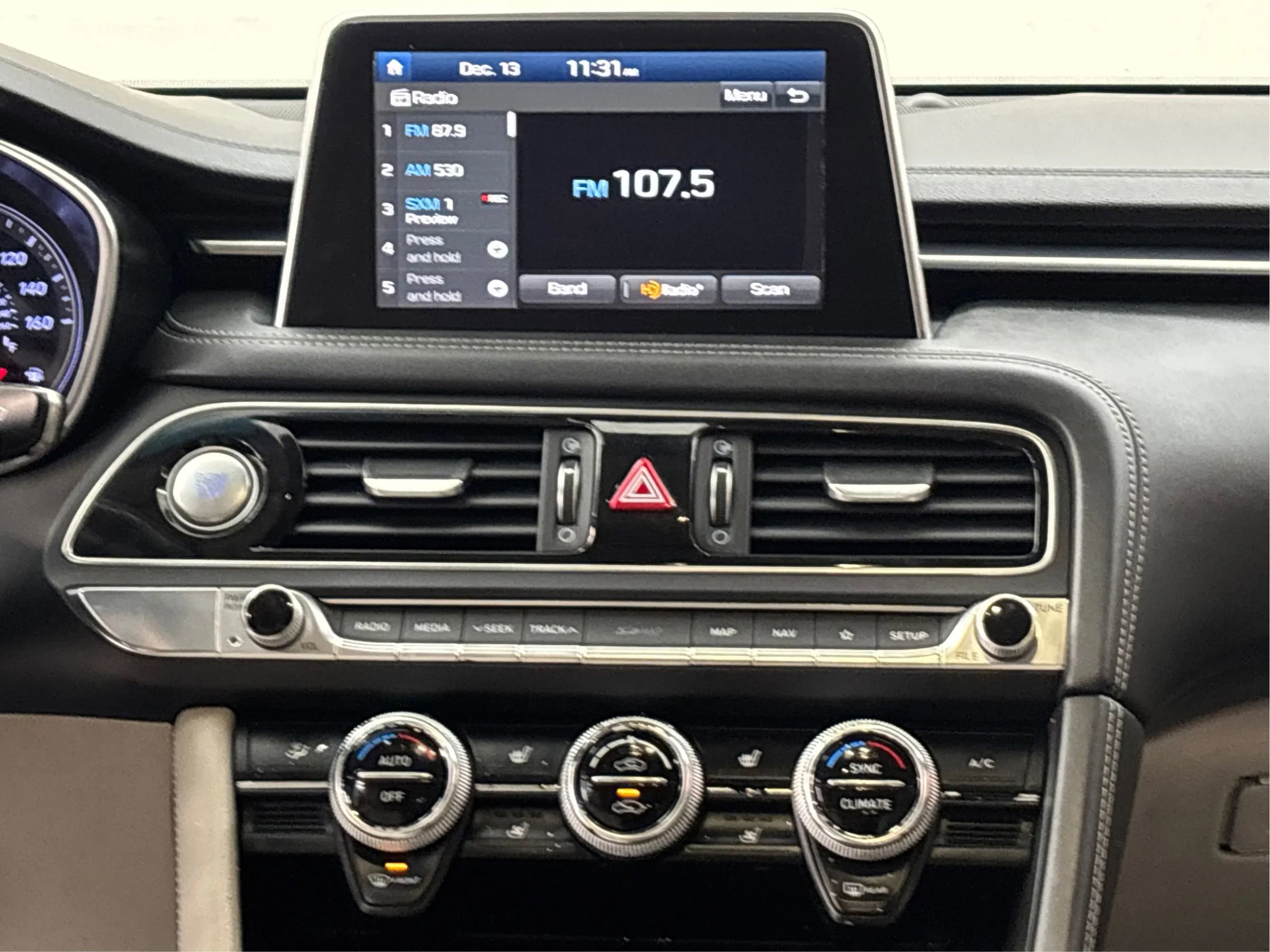 Used 2019 Genesis G70 2.0T Advanced w/ Elite Package image 19