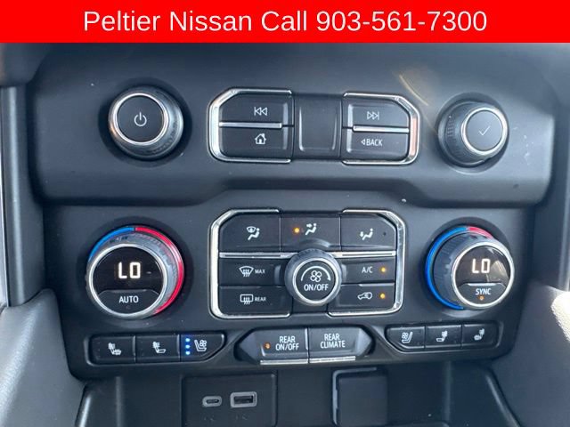 Used 2024 Chevrolet Suburban Premier RWD image 17