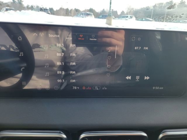 New 2026 Nissan Sentra SV w/ SV Convenience Package FWD image 22