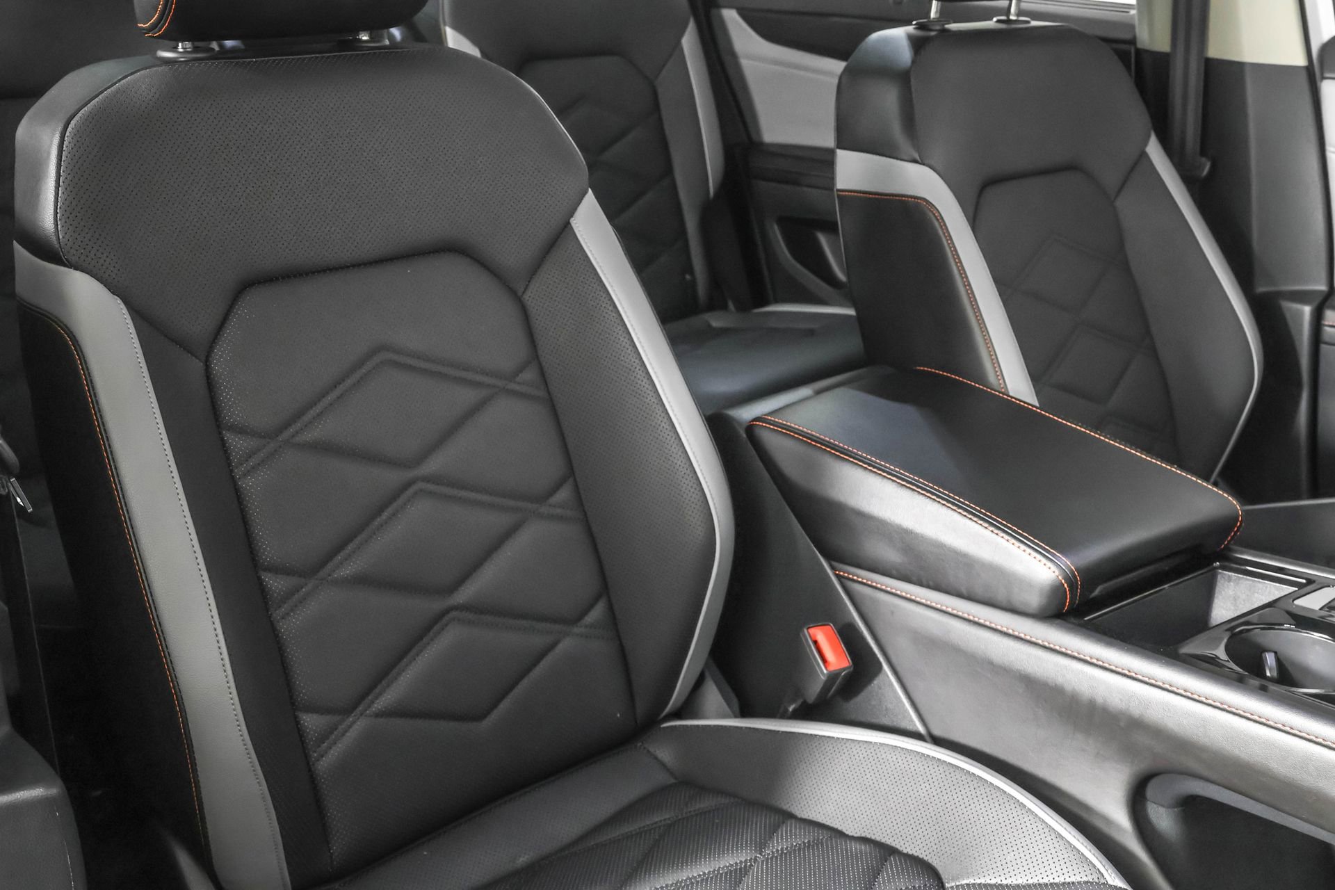 Used 2024 Volkswagen Atlas Peak Edition SEL image 50