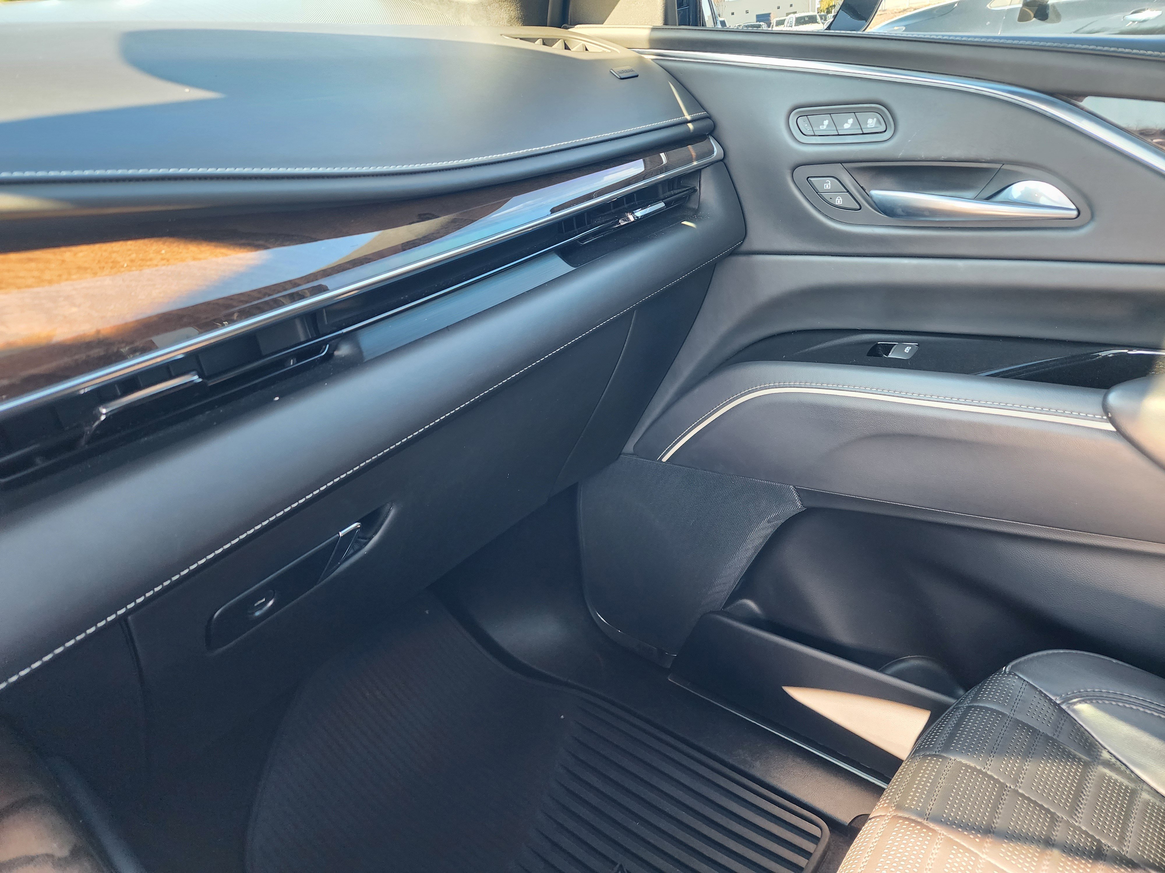 Used 2021 Cadillac Escalade Sport Platinum image 38