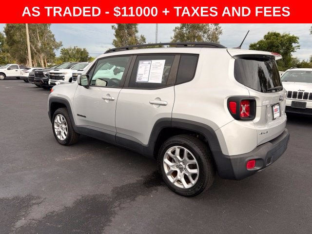 Used 2016 Jeep Renegade Latitude w/ Cold Weather Group AWD/4WD image 4