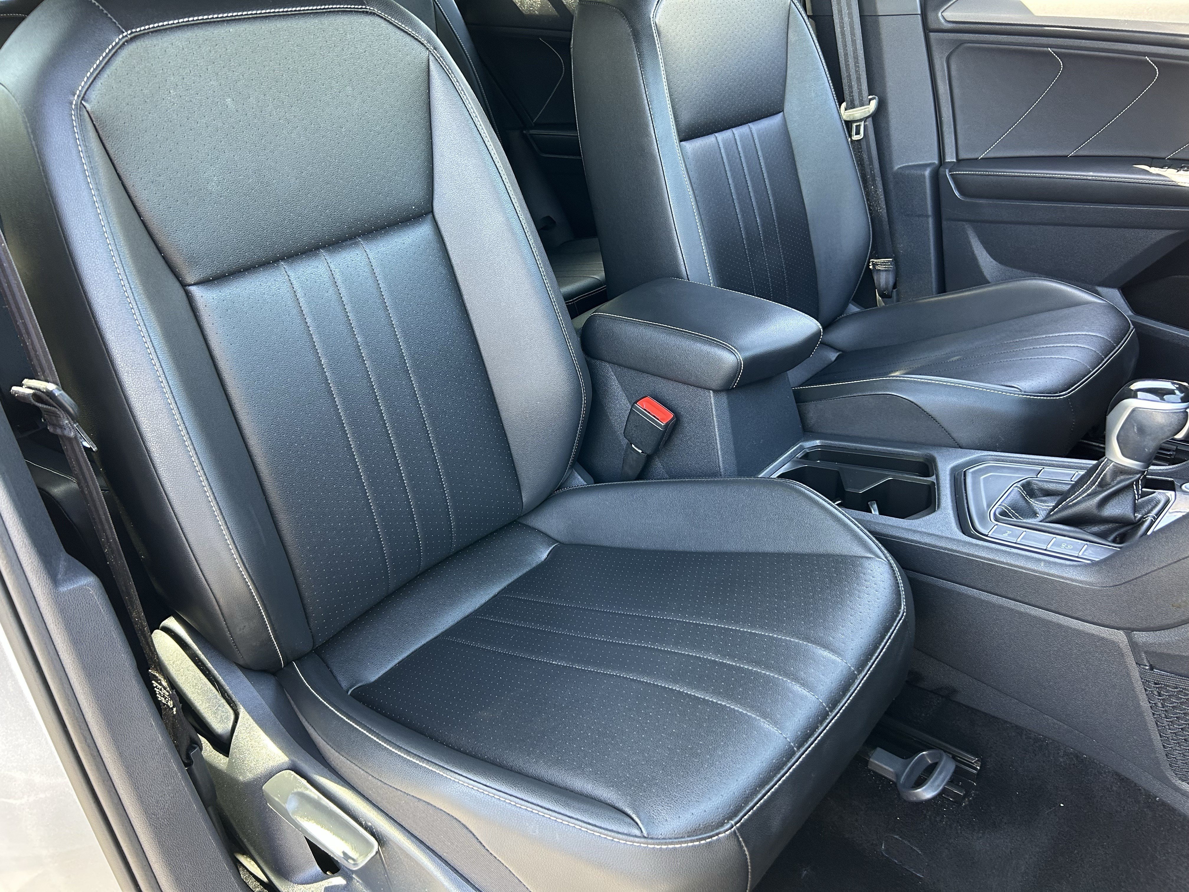 Used 2023 Volkswagen Tiguan SE R-Line FWD image 8