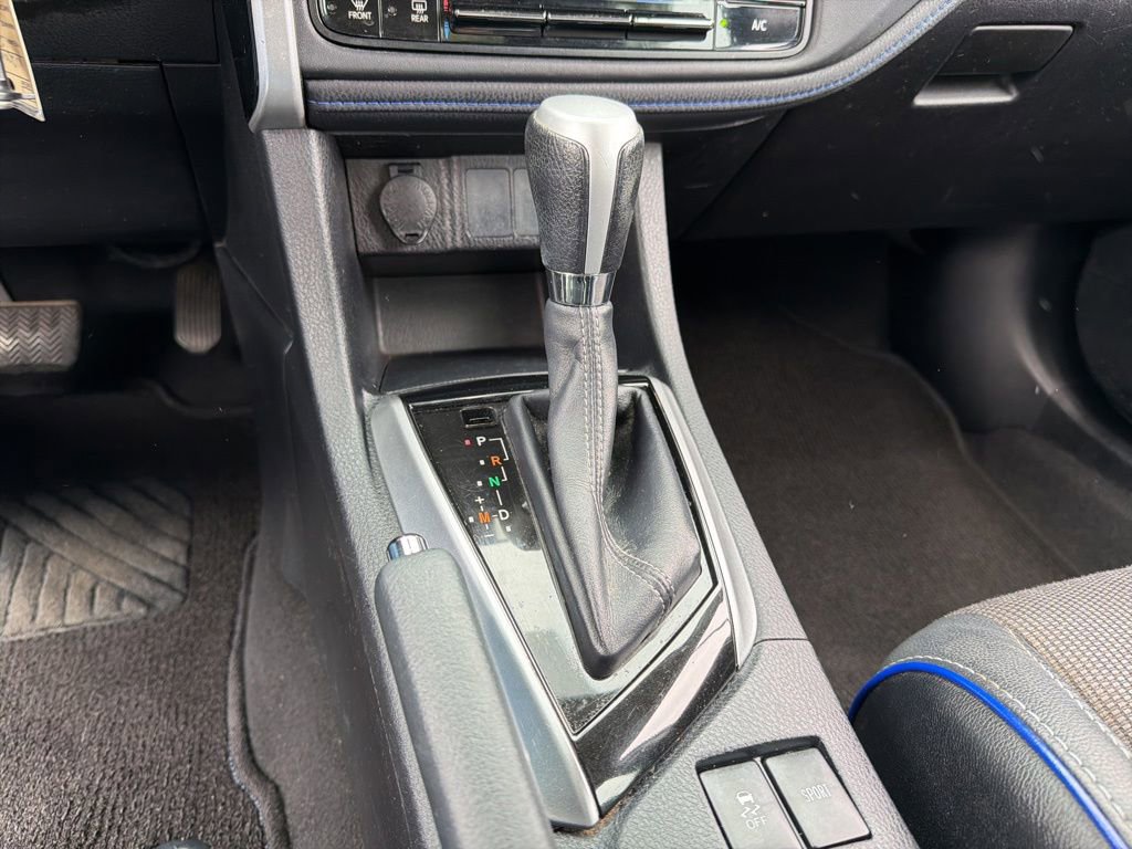 Used 2017 Toyota Corolla SE w/ Carpet Mat Package (TMS) FWD image 14