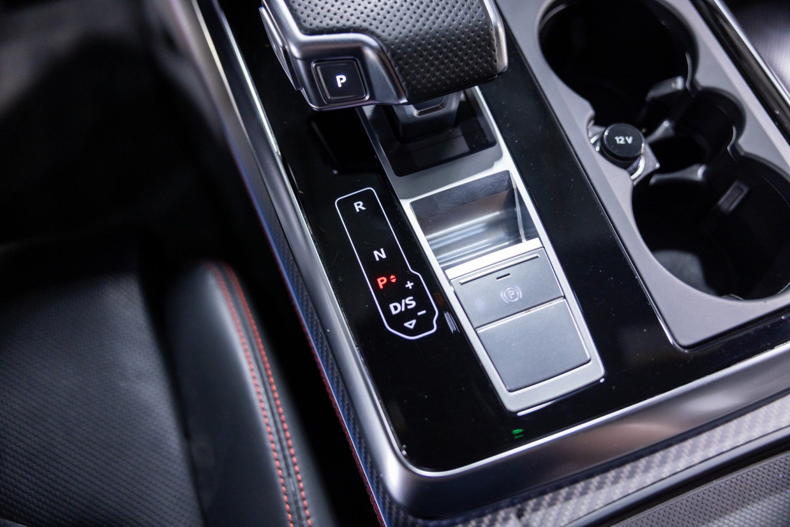 Used 2024 Audi RS Q8 AWD/4WD image 45
