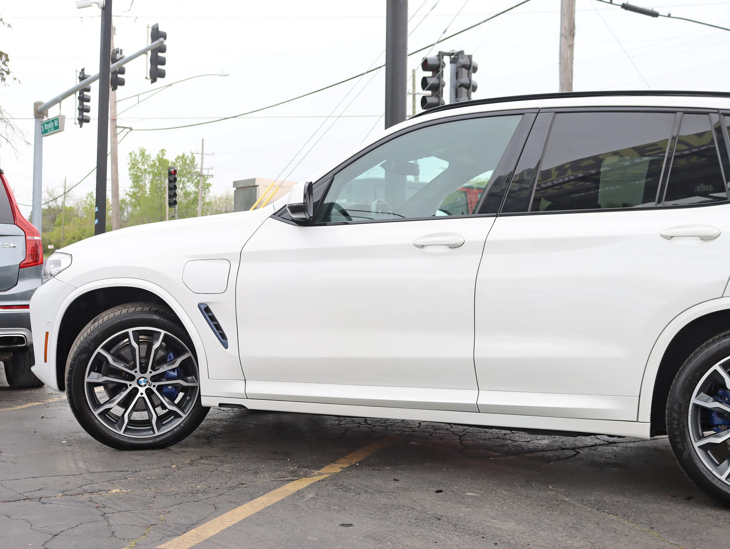 Used 2021 BMW X3 xDrive30e AWD/4WD image 13