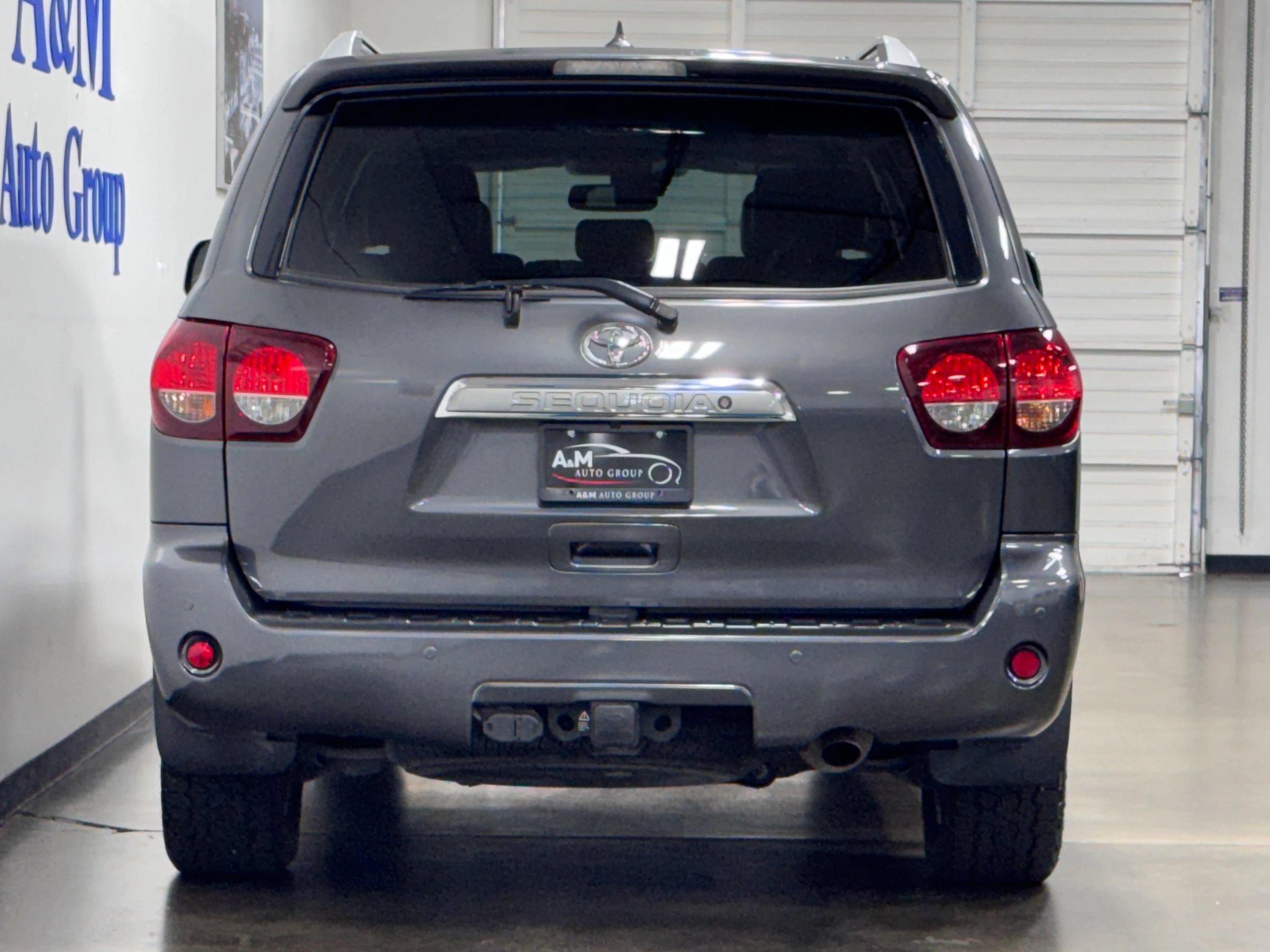 Used 2019 Toyota Sequoia Limited w/ Safety & Convenience Package AWD/4WD image 5
