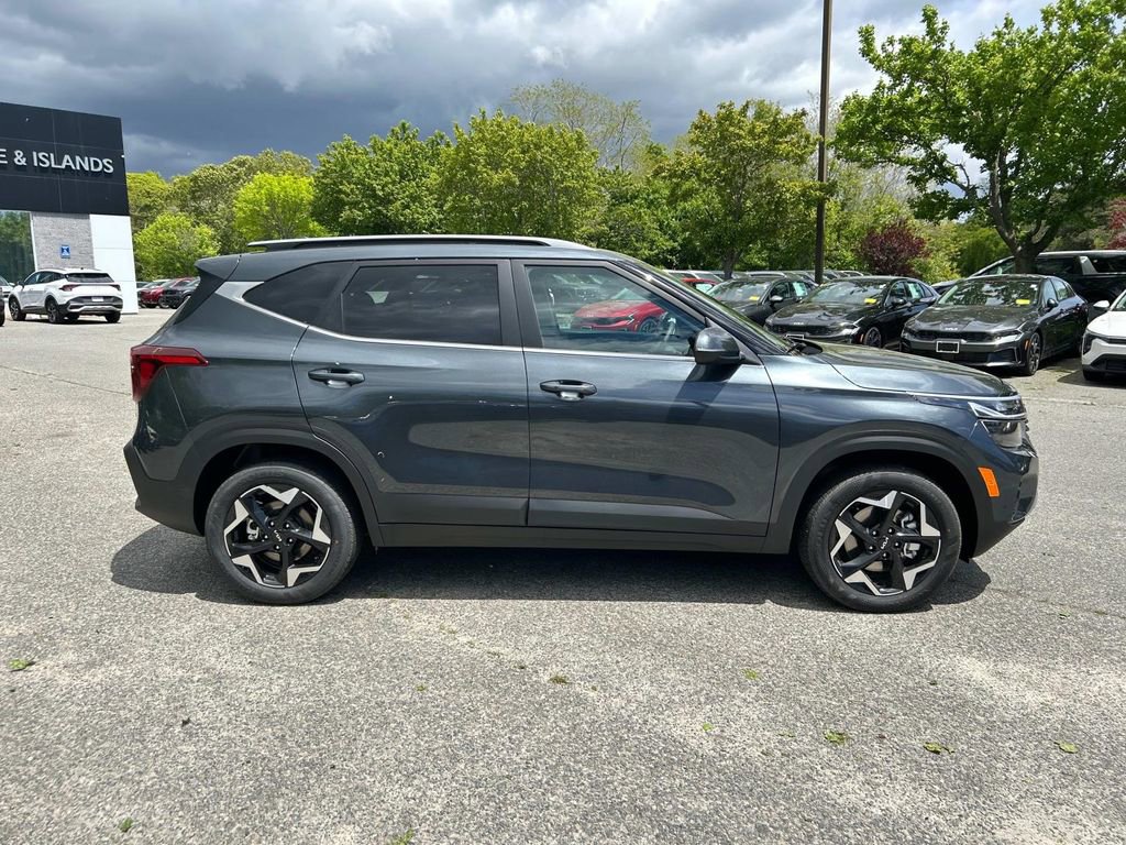 Used 2025 Kia Seltos EX w/ EX Sunroof Package AWD/4WD image 2