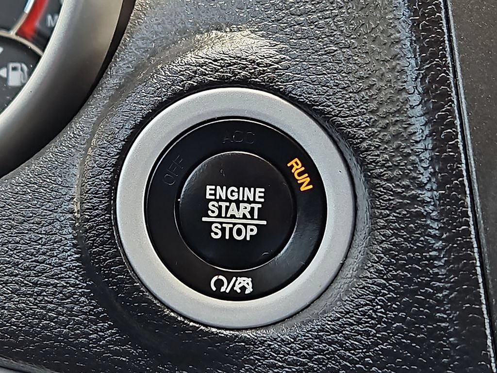Used 2020 Dodge Journey SE FWD image 26