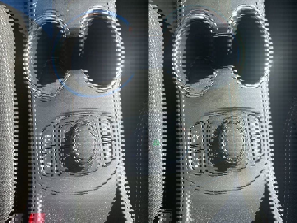 Used 2023 GMC Terrain SLE w/ Driver Convenience Package image 21