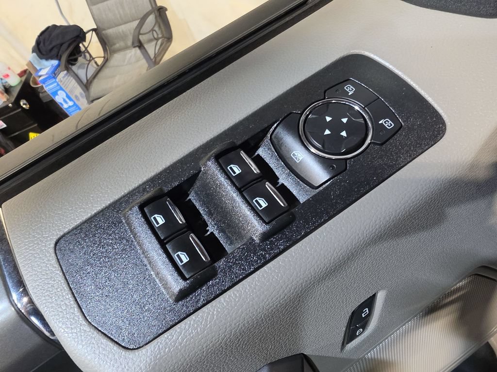 Used 2020 Ford F150 XLT w/ Equipment Group 302A Luxury AWD/4WD image 15