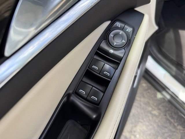 Used 2019 Buick Enclave Essence AWD/4WD image 10