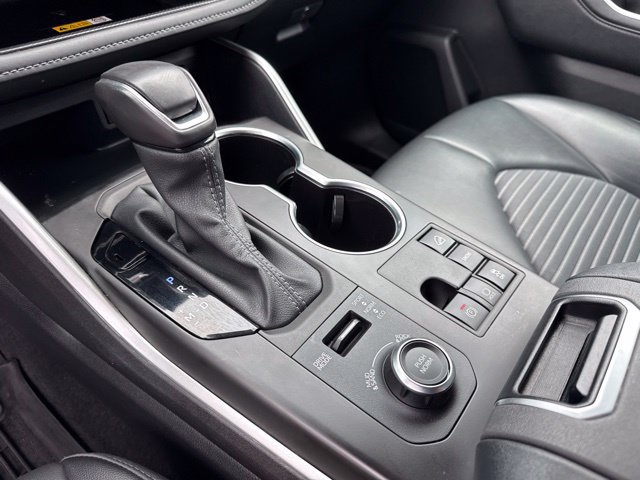 Used 2024 Toyota Highlander XSE AWD/4WD image 8