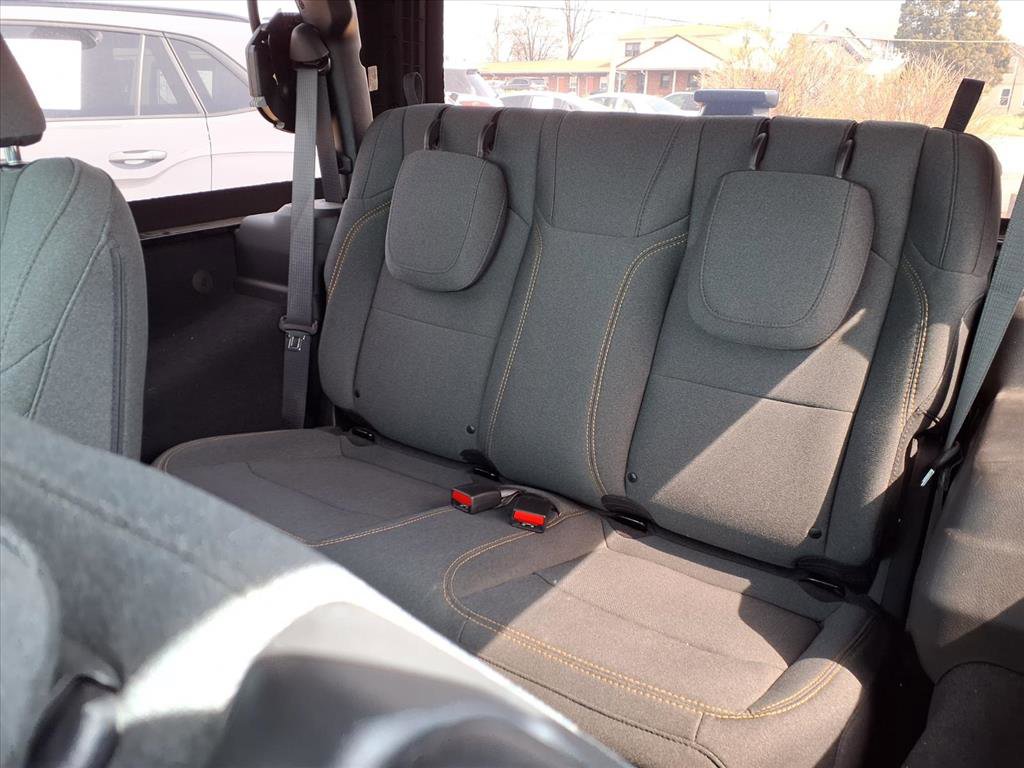 Used 2024 Jeep Wrangler Sport S image 23