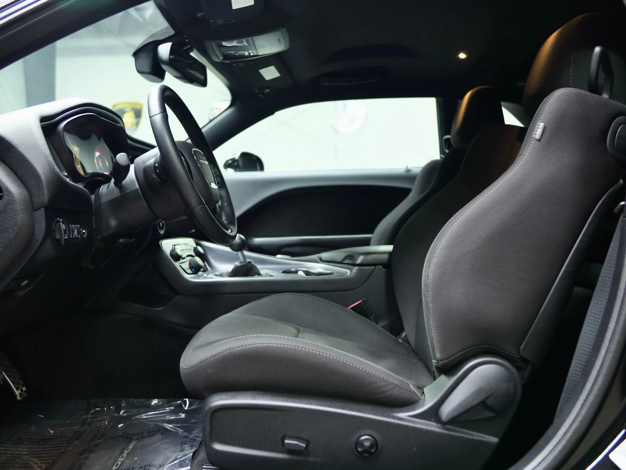 Used 2016 Dodge Challenger R/T image 29