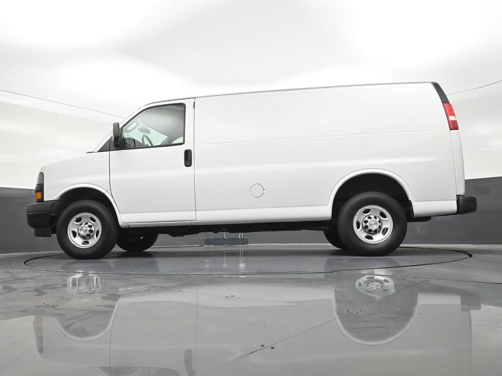 Used 2022 Chevrolet Express 2500 w/ Driver Convenience Package RWD image 25