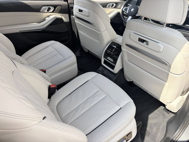 New 2027 BMW X7 xDrive40i w/ M Sport Package AWD/4WD image 14