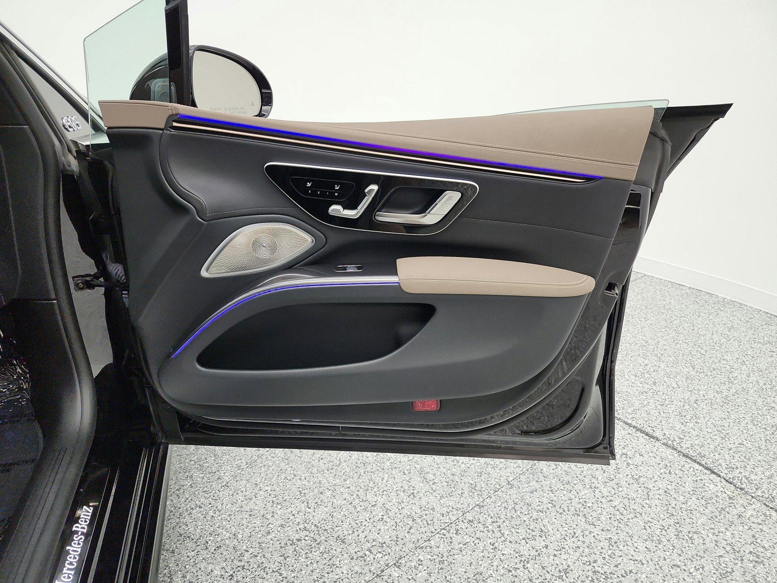 Used 2023 Mercedes-Benz EQS 450+ 4MATIC Sedan image 24