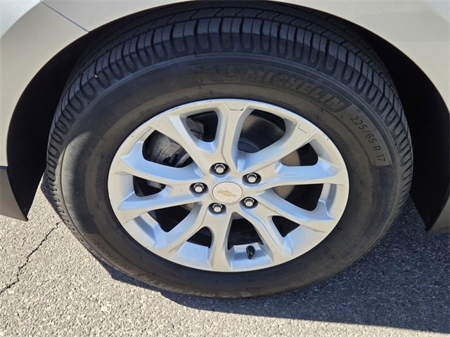 Used 2020 Chevrolet Equinox LS image 9