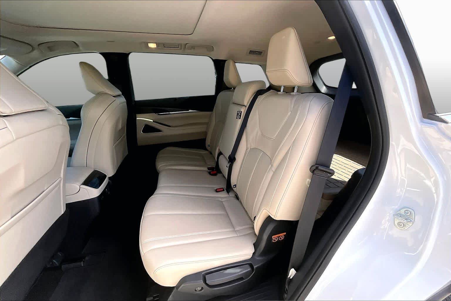 Used 2025 INFINITI QX60 Sensory w/ Vision Package AWD/4WD image 21