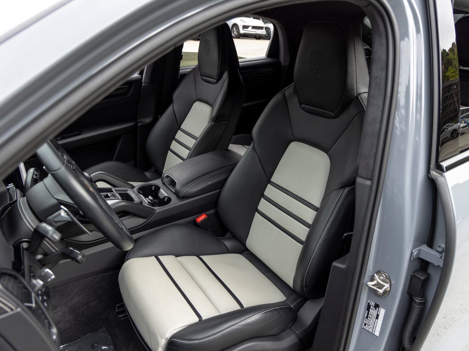 Certified 2023 Porsche Cayenne Turbo GT AWD/4WD image 5
