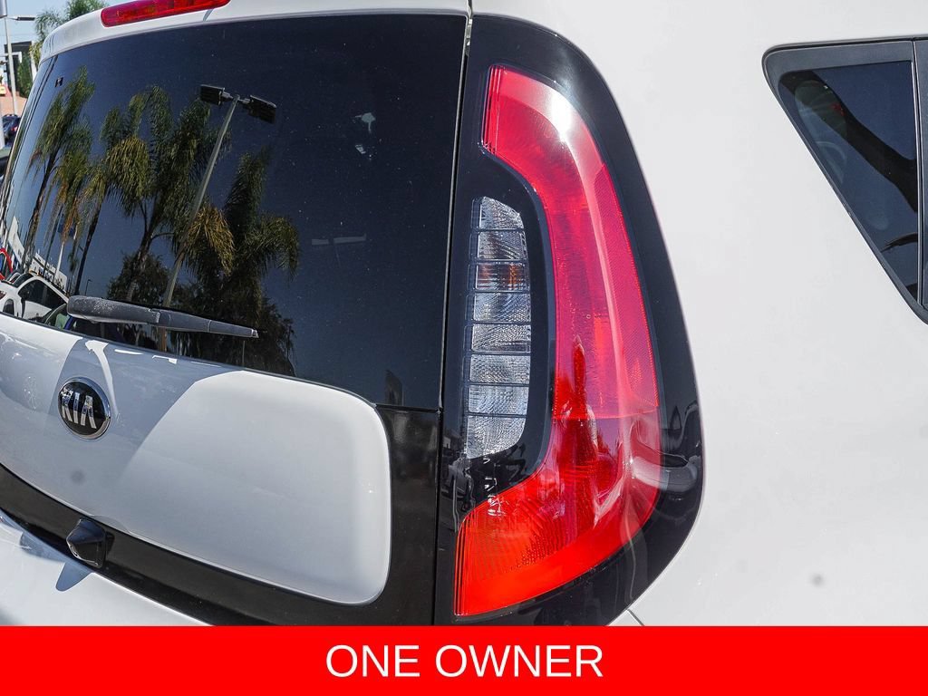 Used 2016 Kia Soul + FWD image 7