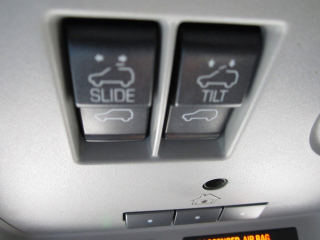 Used 2018 Cadillac Escalade Luxury w/ LPO, Radiant Package image 31