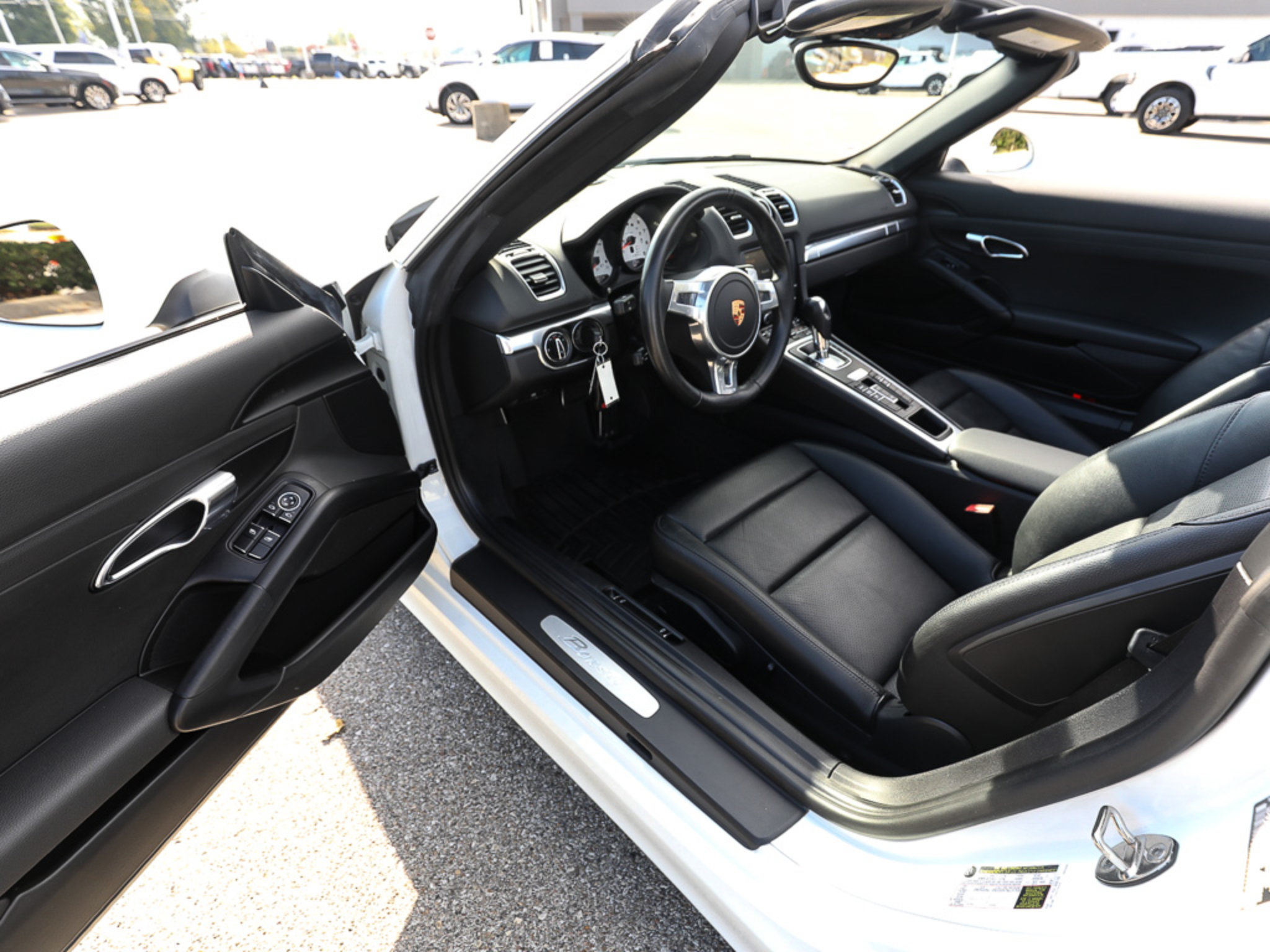 Used 2015 Porsche Boxster RWD image 19