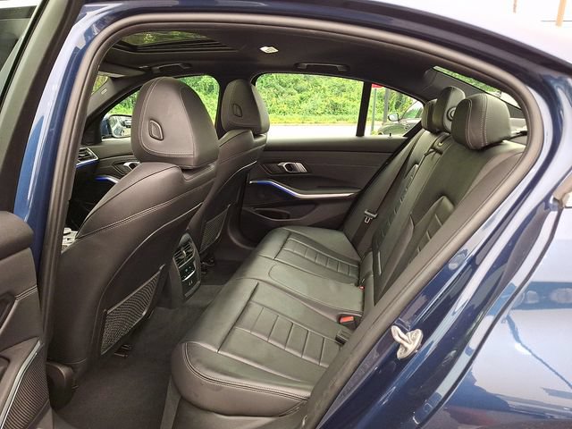 Used 2021 BMW 330i xDrive Sedan w/ Premium Package AWD/4WD image 10