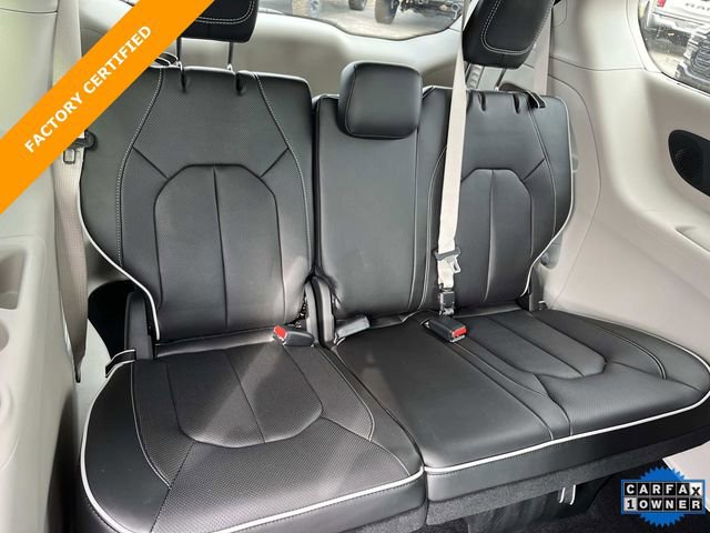 Used 2024 Chrysler Pacifica Limited image 23