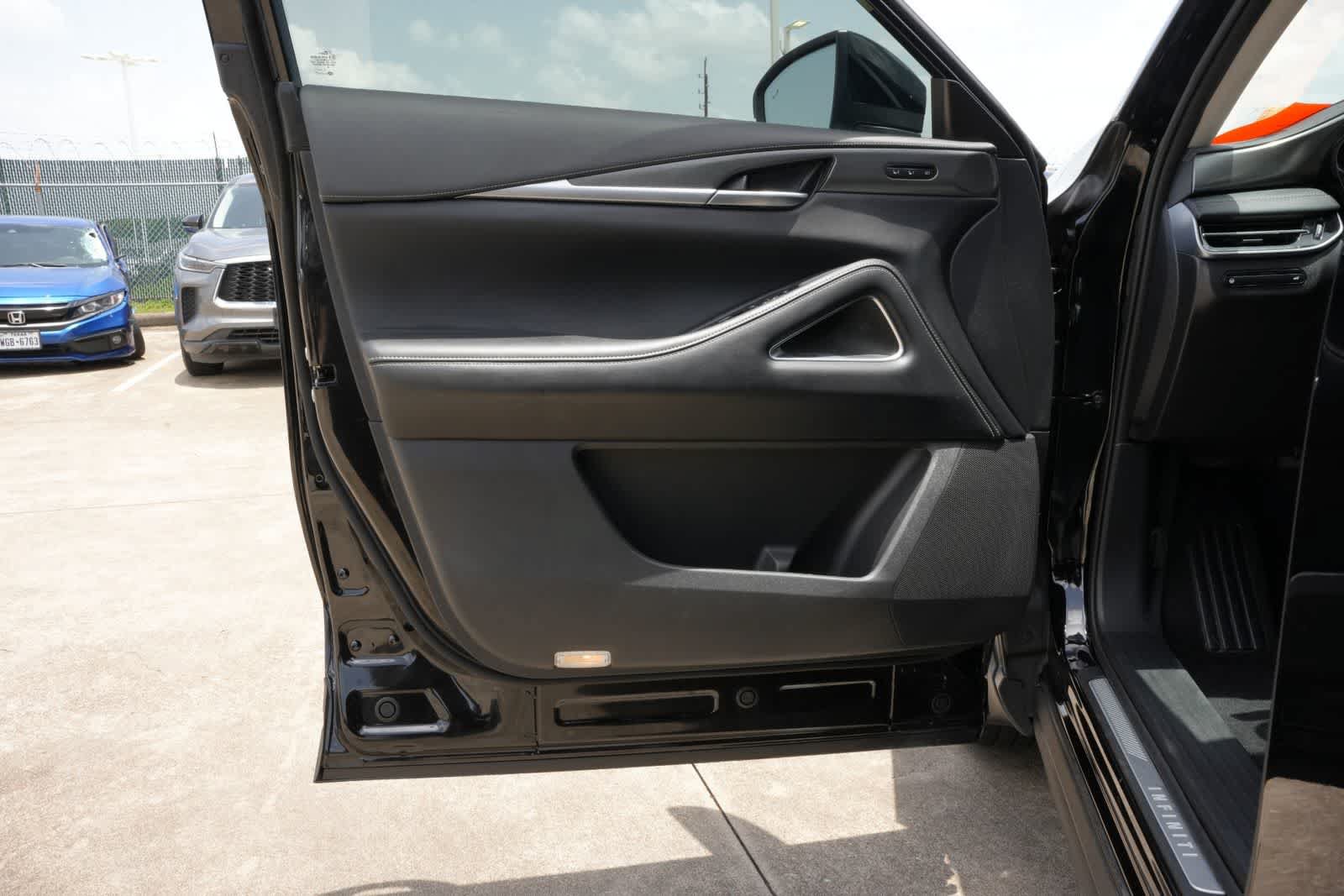 Certified 2026 INFINITI QX60 Luxe w/ Cargo Package FWD image 18