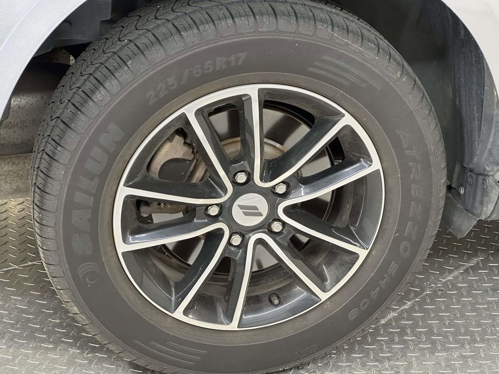 Used 2018 Dodge Journey SE w/ Blacktop Package image 8