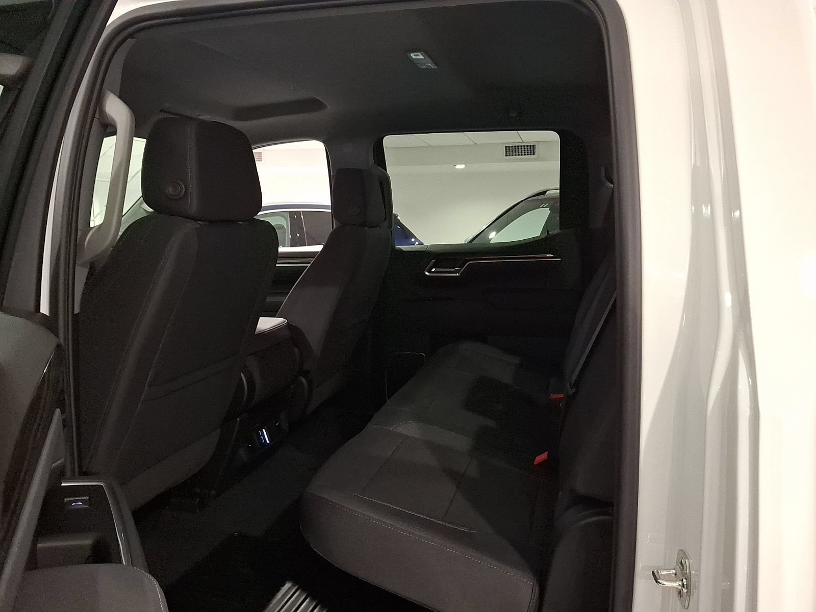 Certified 2026 Chevrolet Silverado 1500 LT AWD/4WD image 9