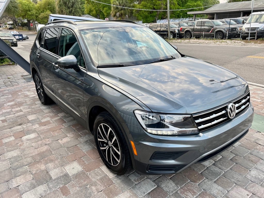 Used 2021 Volkswagen Tiguan SE w/ Panoramic Sunroof Package FWD image 34