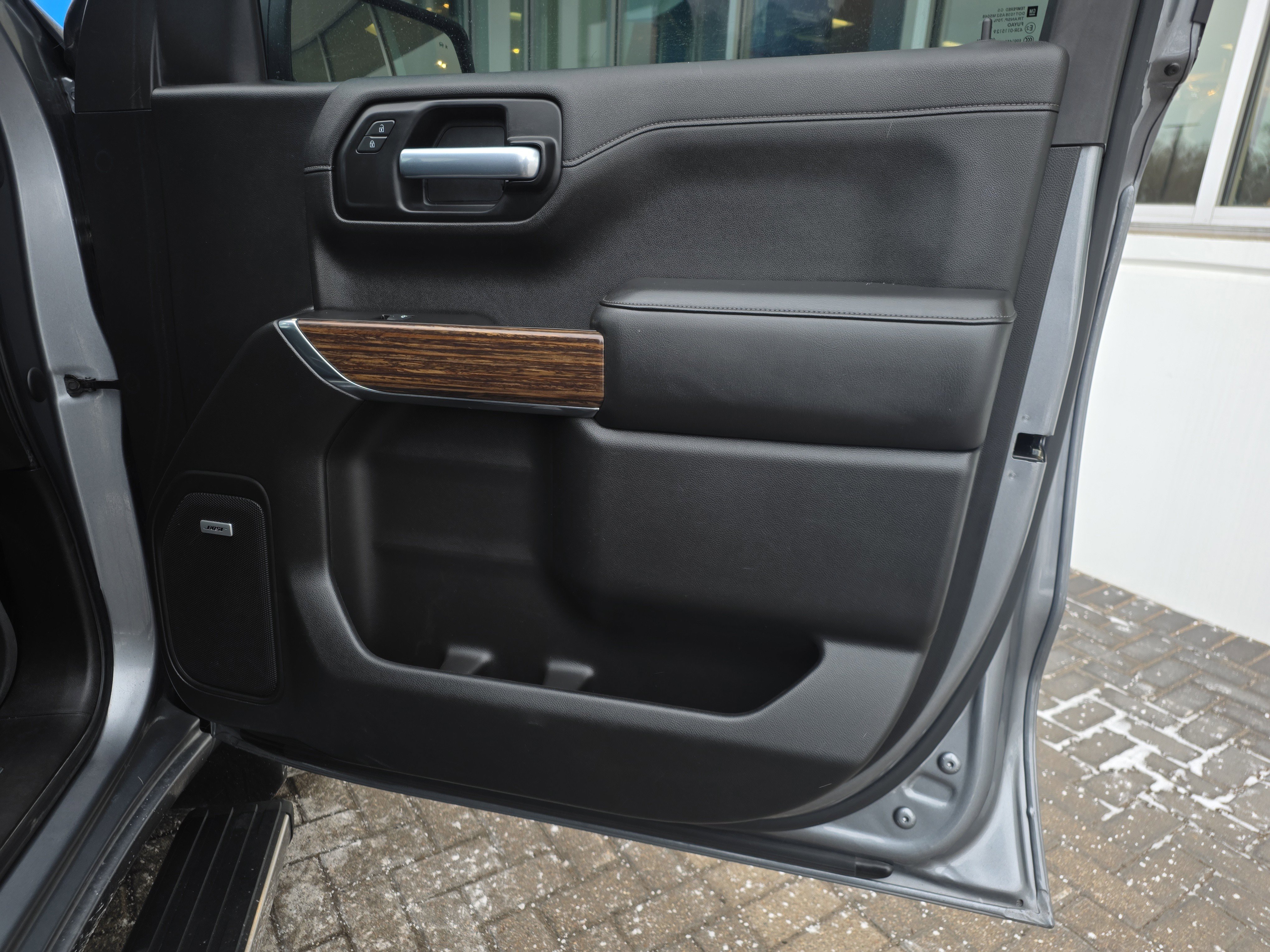 Used 2020 Chevrolet Silverado 1500 High Country w/ Technology Package image 26