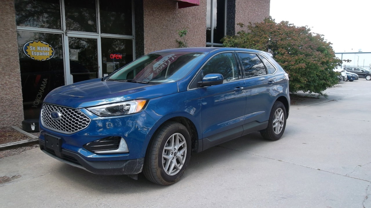 Used 2024 Ford Edge SEL