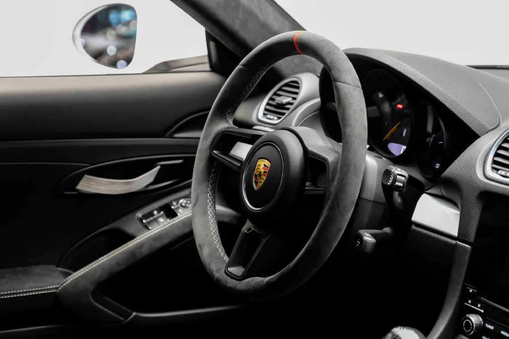 Used 2020 Porsche 718 Cayman GT4 RWD image 14