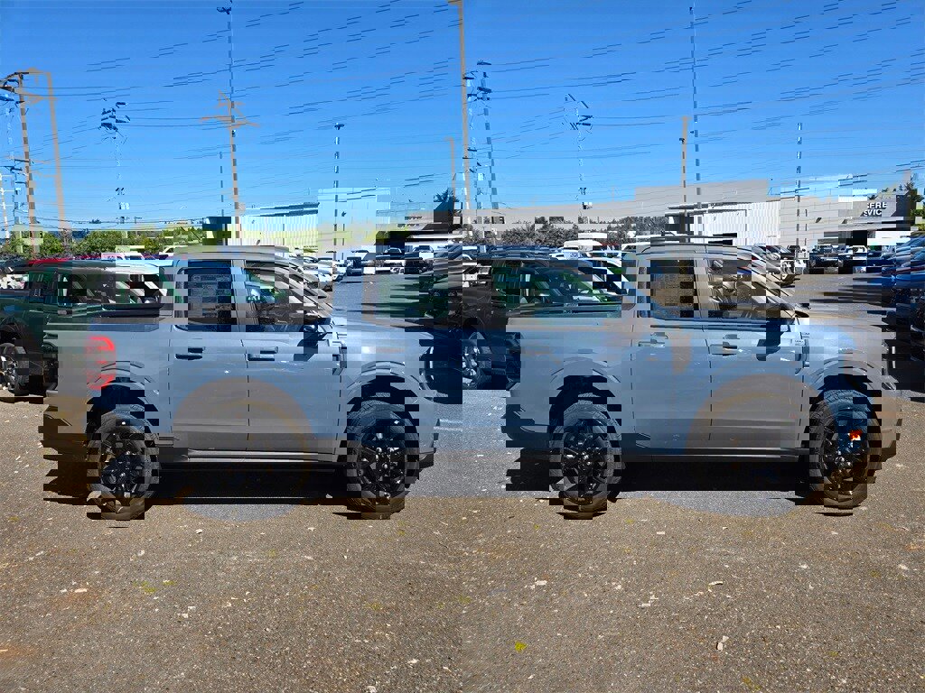 New 2025 Ford Maverick Lariat w/ Black Appearance Package image 4