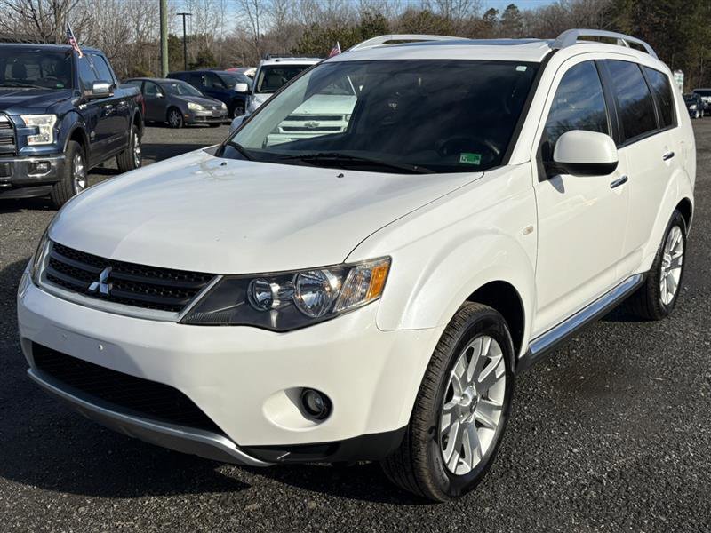 Used 2008 Mitsubishi Outlander SE image 1