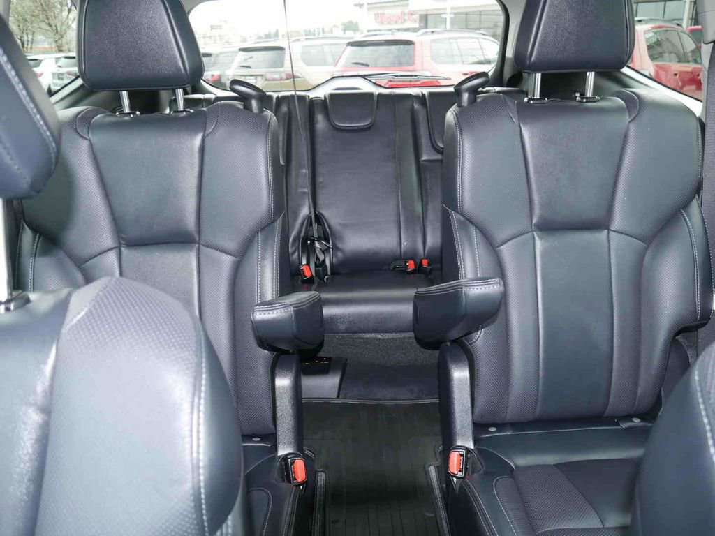 Used 2022 Subaru Ascent Limited image 36